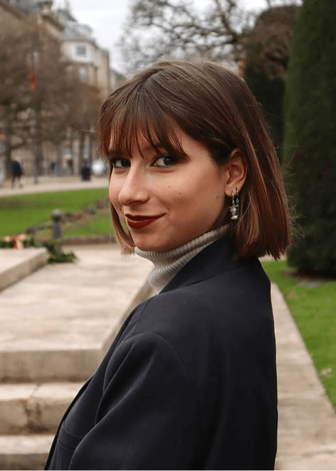 Une image contenant plein air, habits, personne, arbre 
Le contenu g&eacute;n&eacute;r&eacute; par l&rsquo;IA peut &ecirc;tre incorrect.